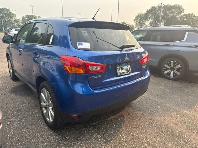 Used 2015 Octane Blue Metallic Mitsubishi ES image 3