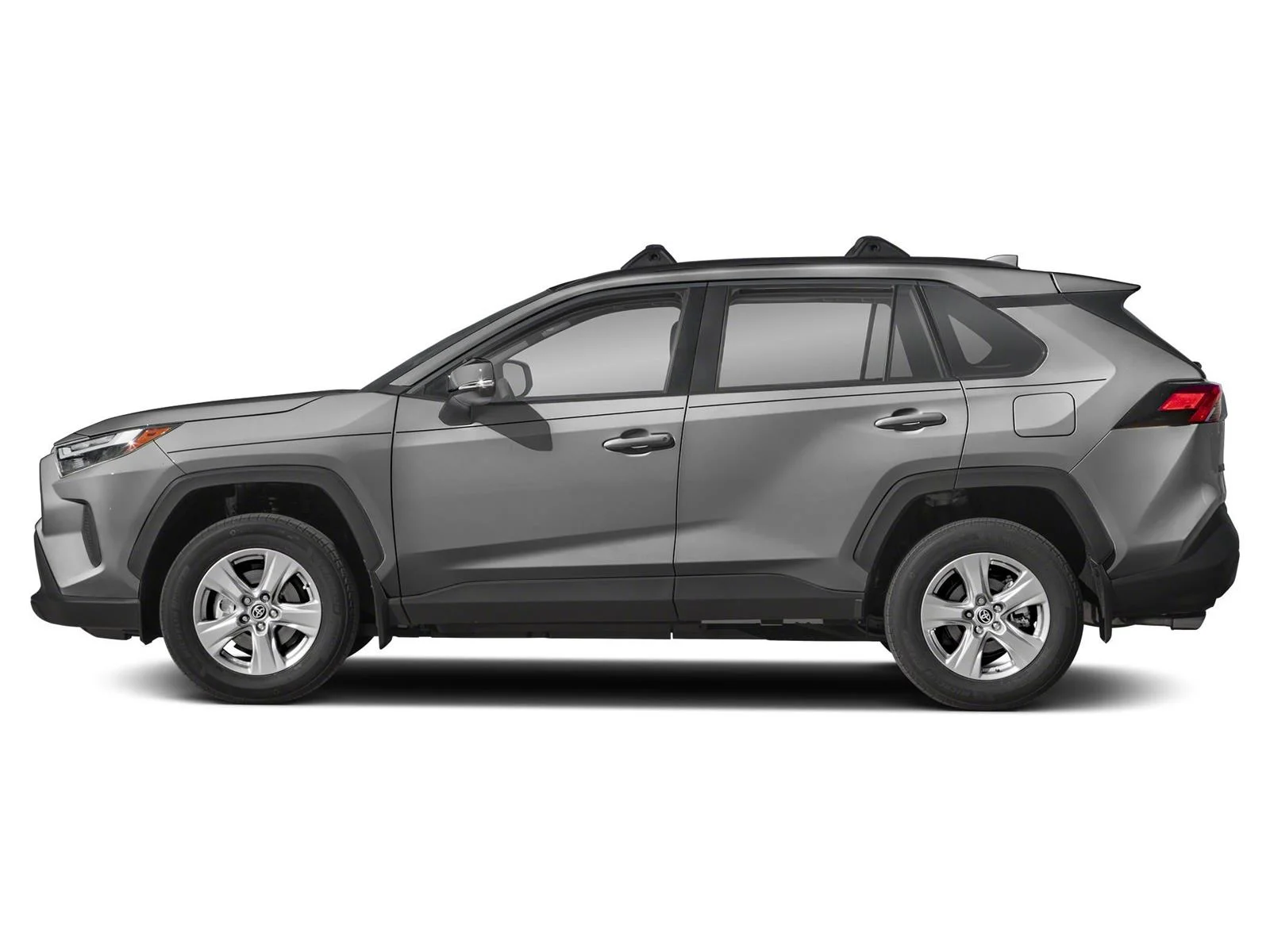 Used 2022 Silver Sky Metallic Toyota XLE image 12
