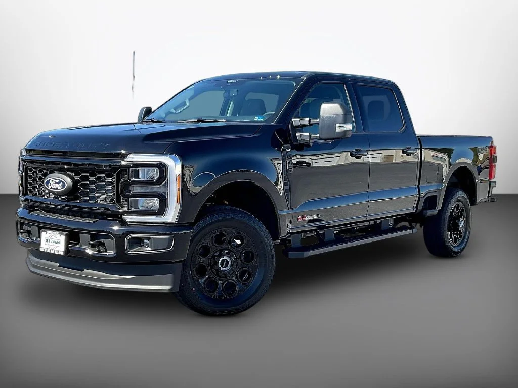 New 2027 Agate Black Metallic Ford F-350® XLT image 2