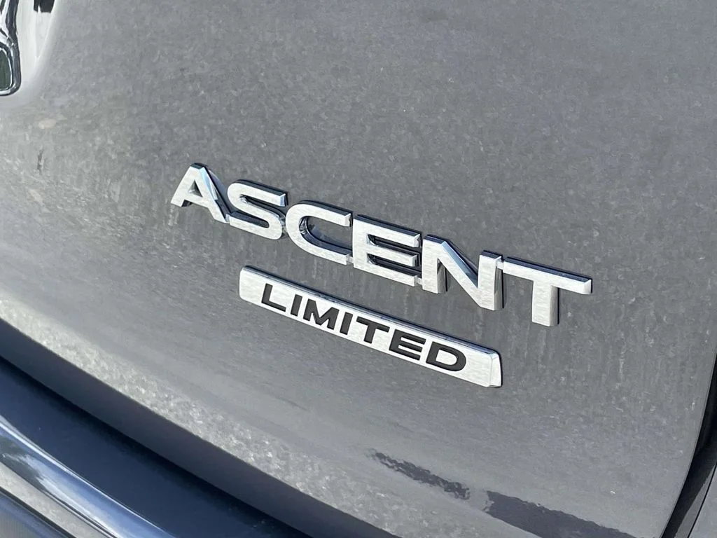 Used 2026 Magnetite Gray Metallic Subaru Limited image 34