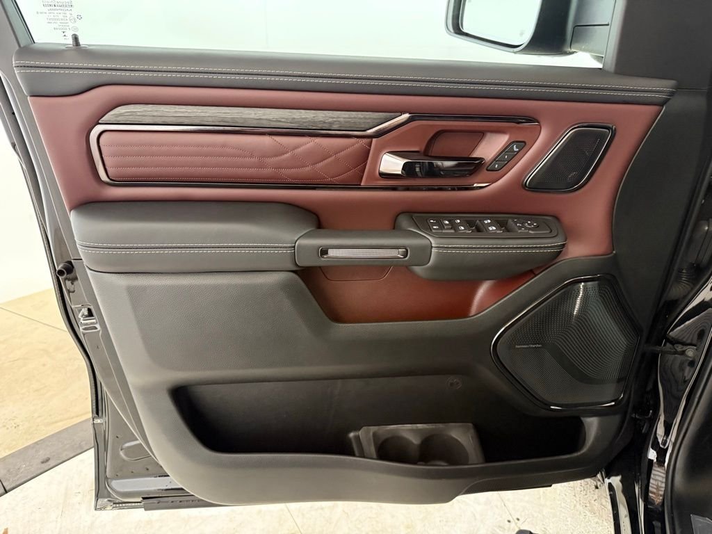 2026 RAM 1500 Limited - Photo 11