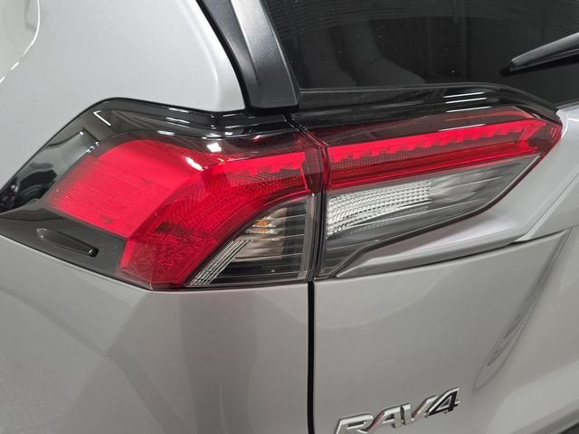 Certified Used 2025 Silver Toyota XLE image 28