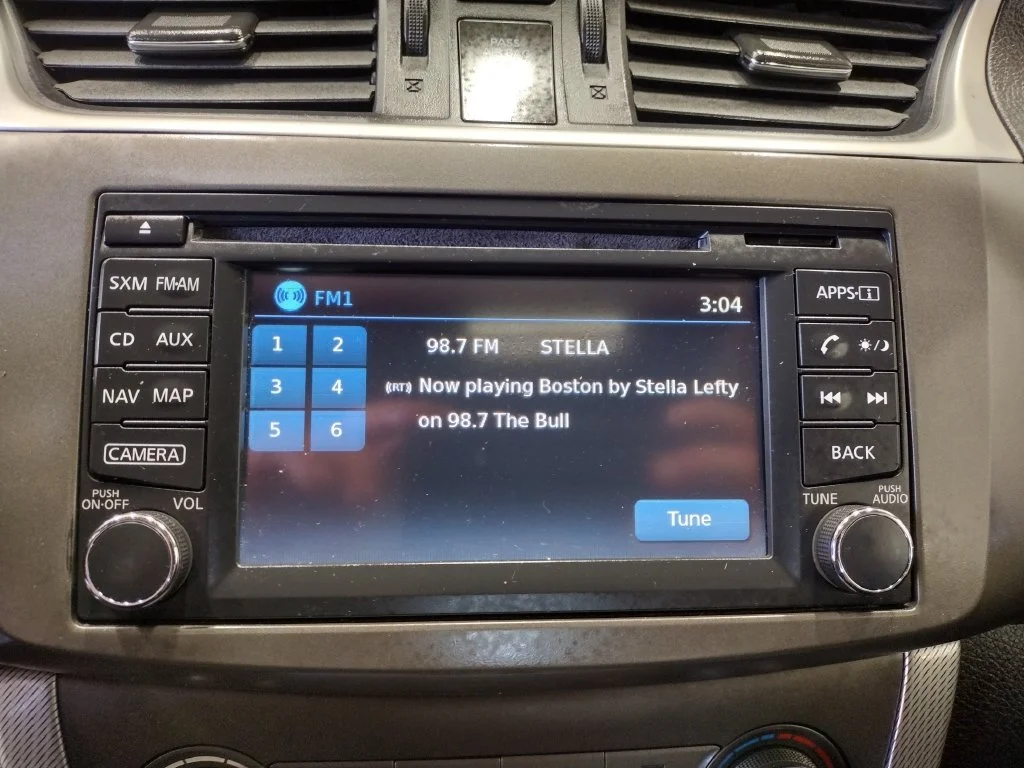 Used 2014 Red Nissan SR image 30