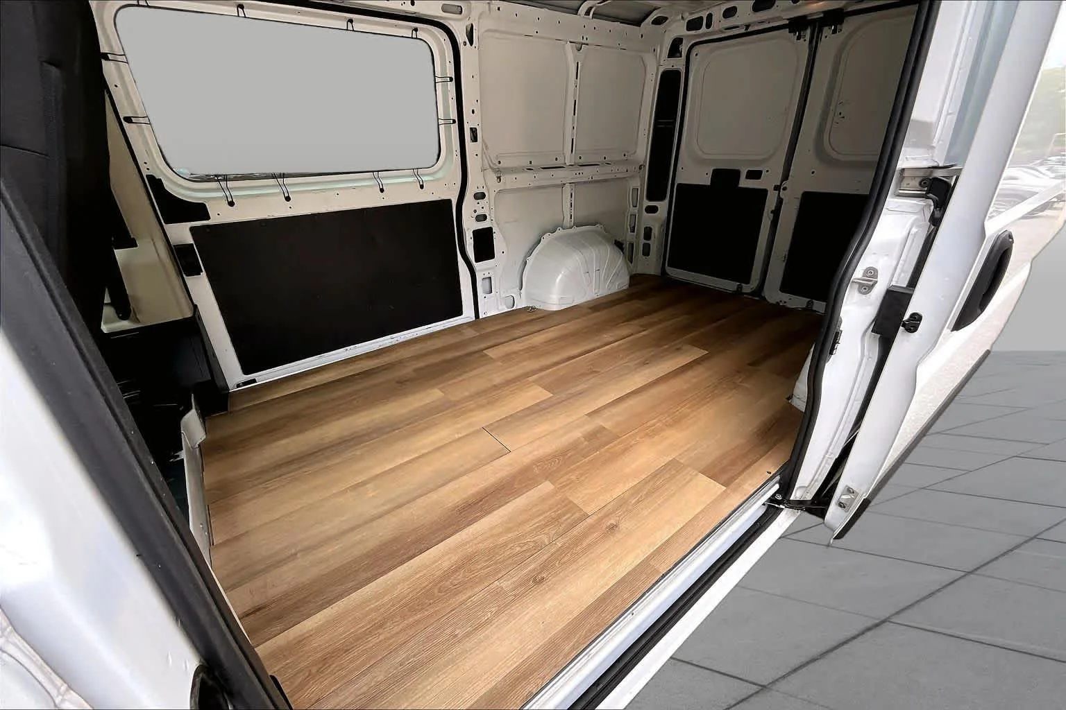 Used 2022 Bright White Clearcoat Ram  image 21