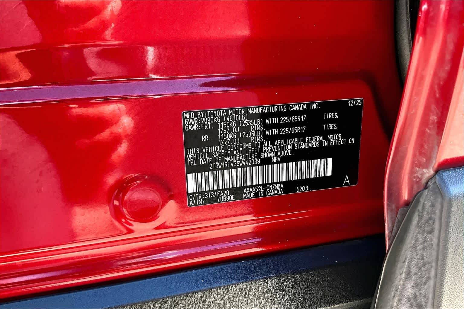 Used 2025 Ruby Flare Pearl Toyota XLE image 33