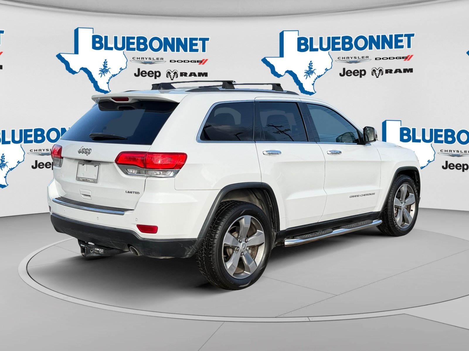 Used 2015 Bright White Clearcoat Jeep Limited image 5