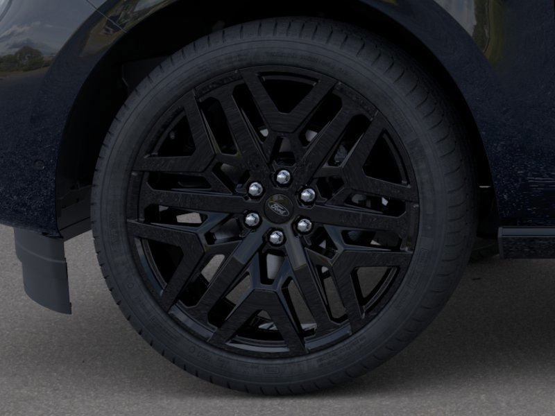 New 2026 Agate Black Metallic Ford Platinum® image 19
