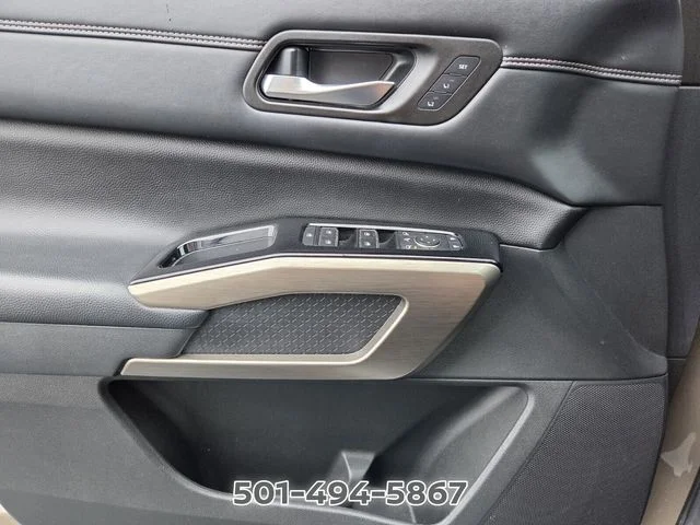 Used 2023 Black Nissan Platinum image 30