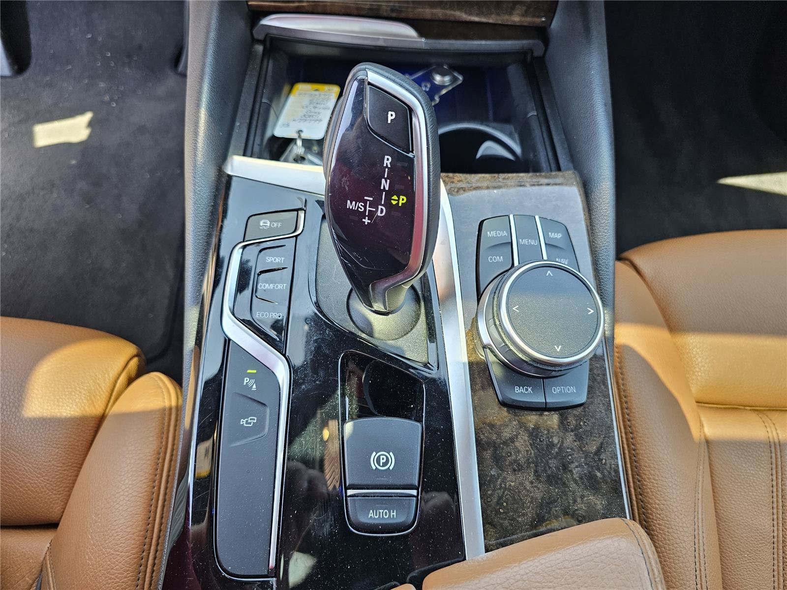 2020 BMW 5 Series 530i - Photo 25