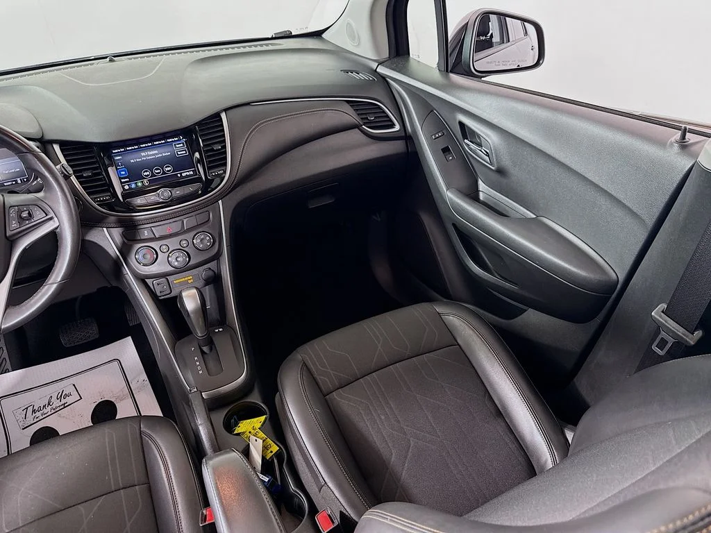 Used 2020  Chevrolet LT image 21