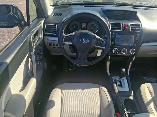 Used 2016 Gray Subaru 2.5i Premium image 11