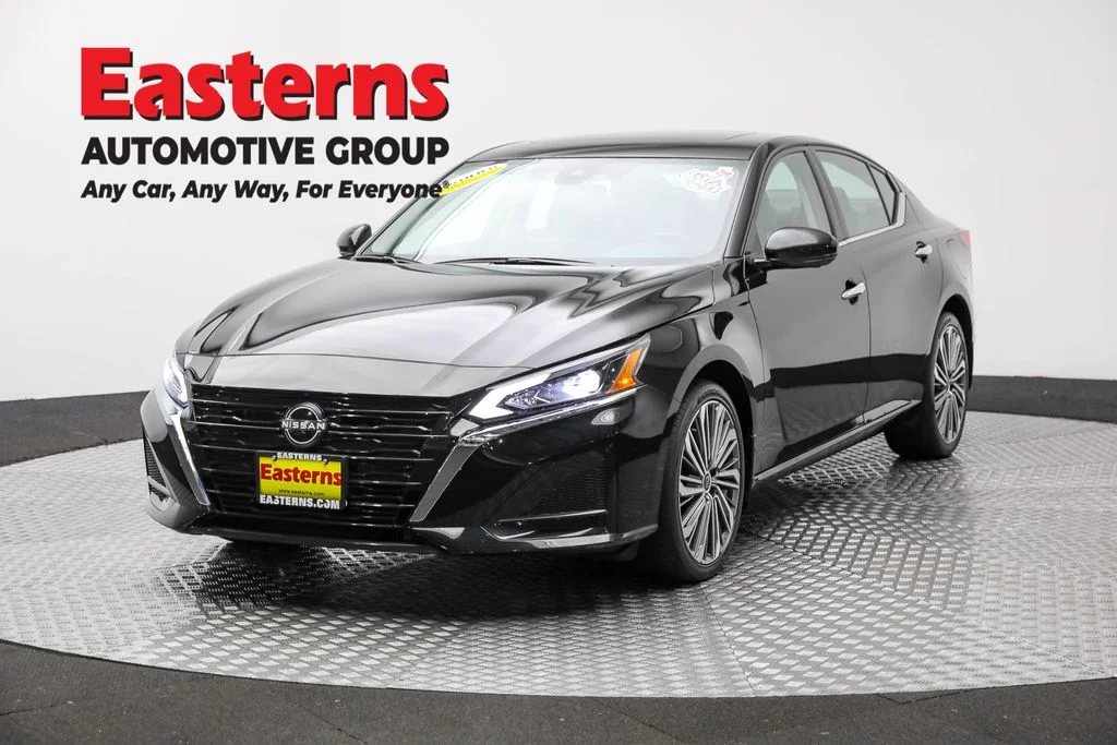 Used 2023 Black Nissan 2.5 SL image 1