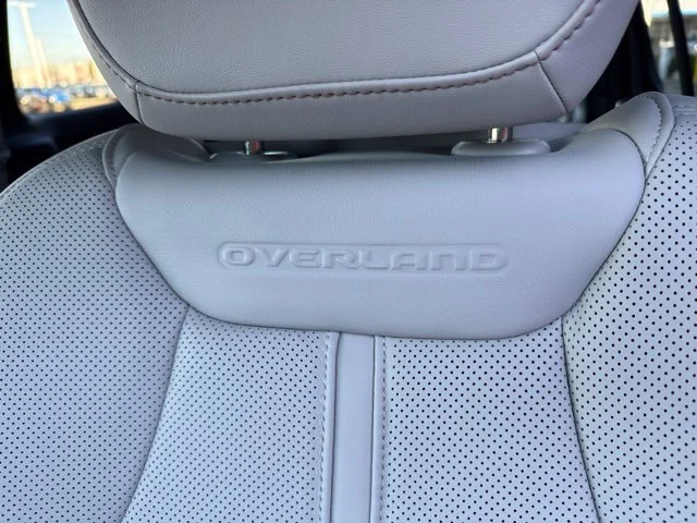New 2027 Blue Jeep Overland image 20