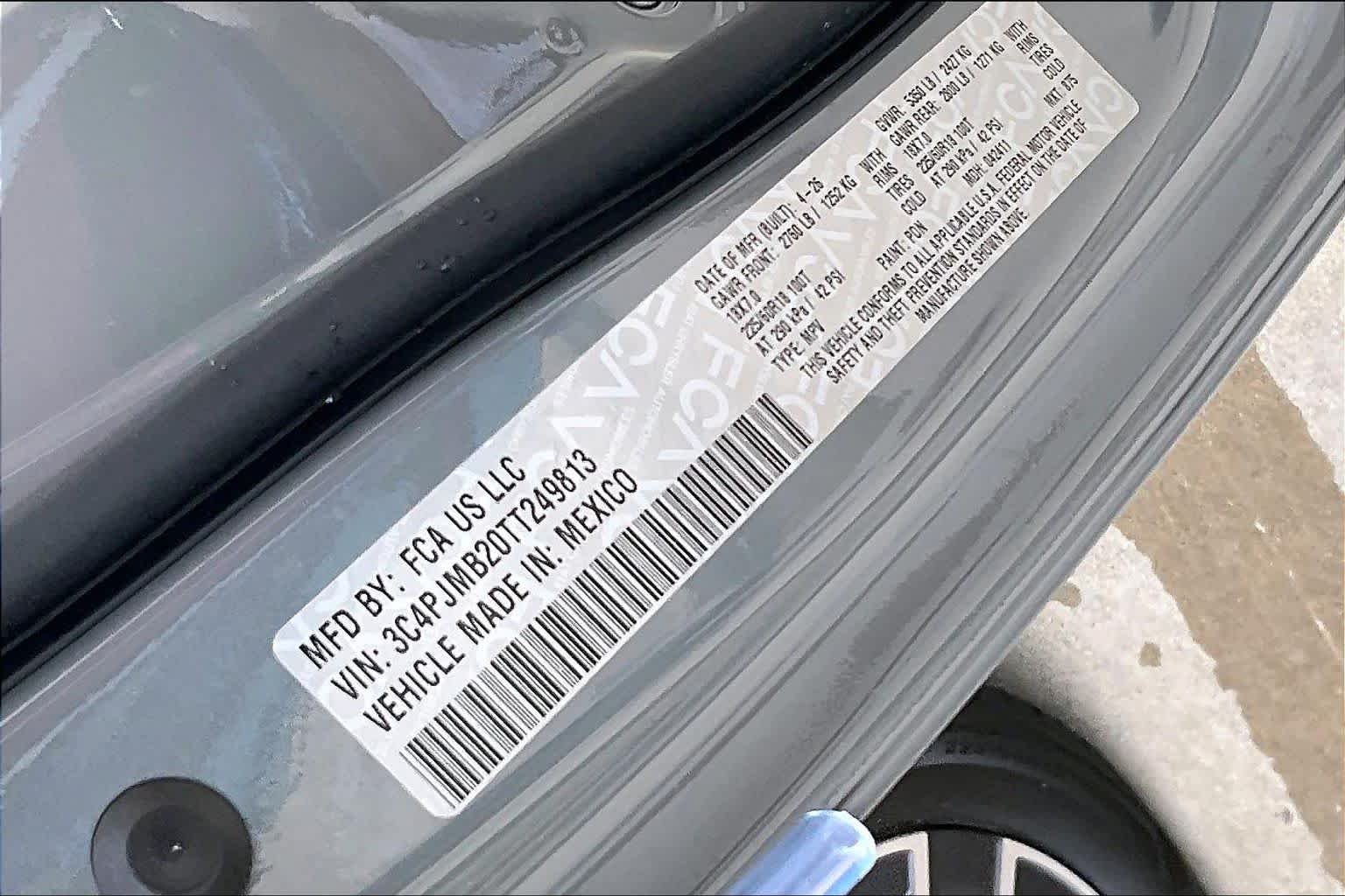 New 2026 Sting-Gray Clear-Coat Exterior Paint Jeep Limited image 20