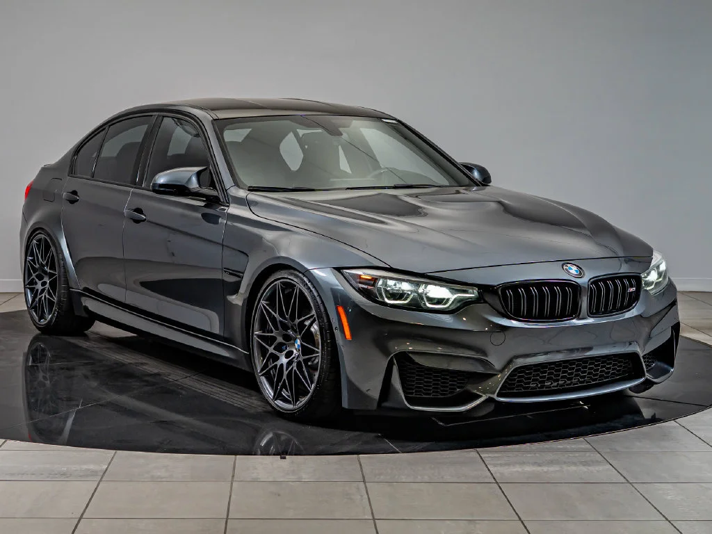 Used 2018 Mineral Gray Metallic BMW  image 3