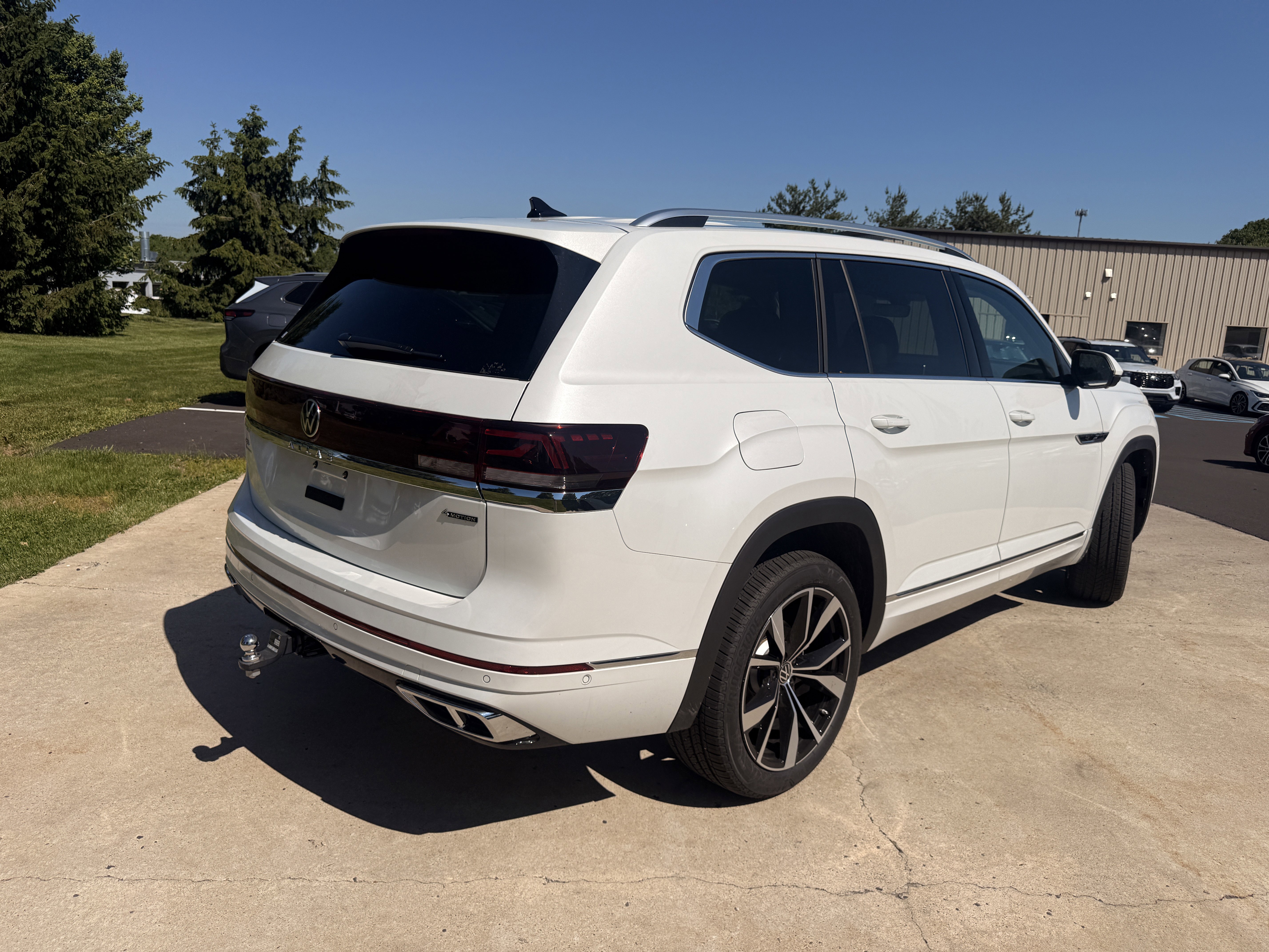 New 2026 Opal White Pearl Volkswagen 2.0T SEL Premium R-Line image 17