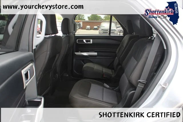 Used 2023 Silver Ford XLT image 14