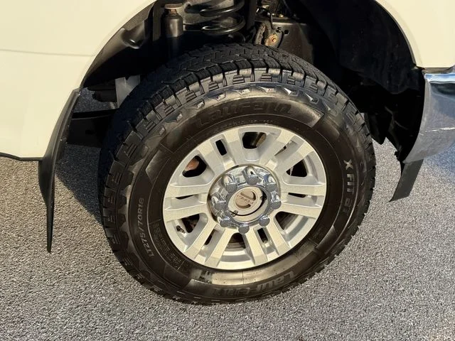 Used 2019 Oxford White Ford XLT image 18