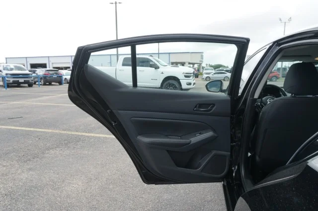 Used 2025 BLACK Nissan SV image 16