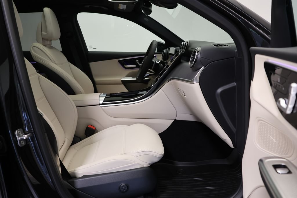 Used 2027 Graphite Grey Metallic Mercedes-Benz GLC 300 image 47