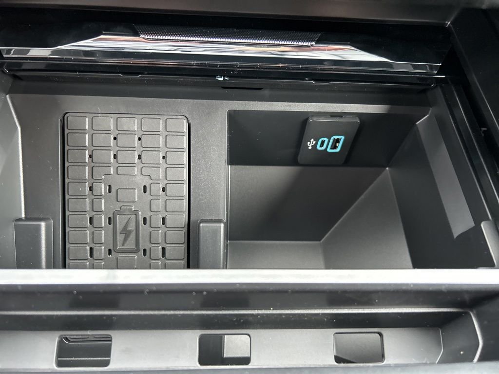 New 2026 Avalanche Ford Lariat image 30