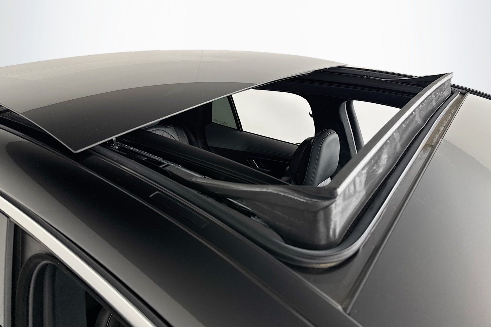 Used 2023 Obsidian Black Metallic Mercedes-Benz 500 image 20