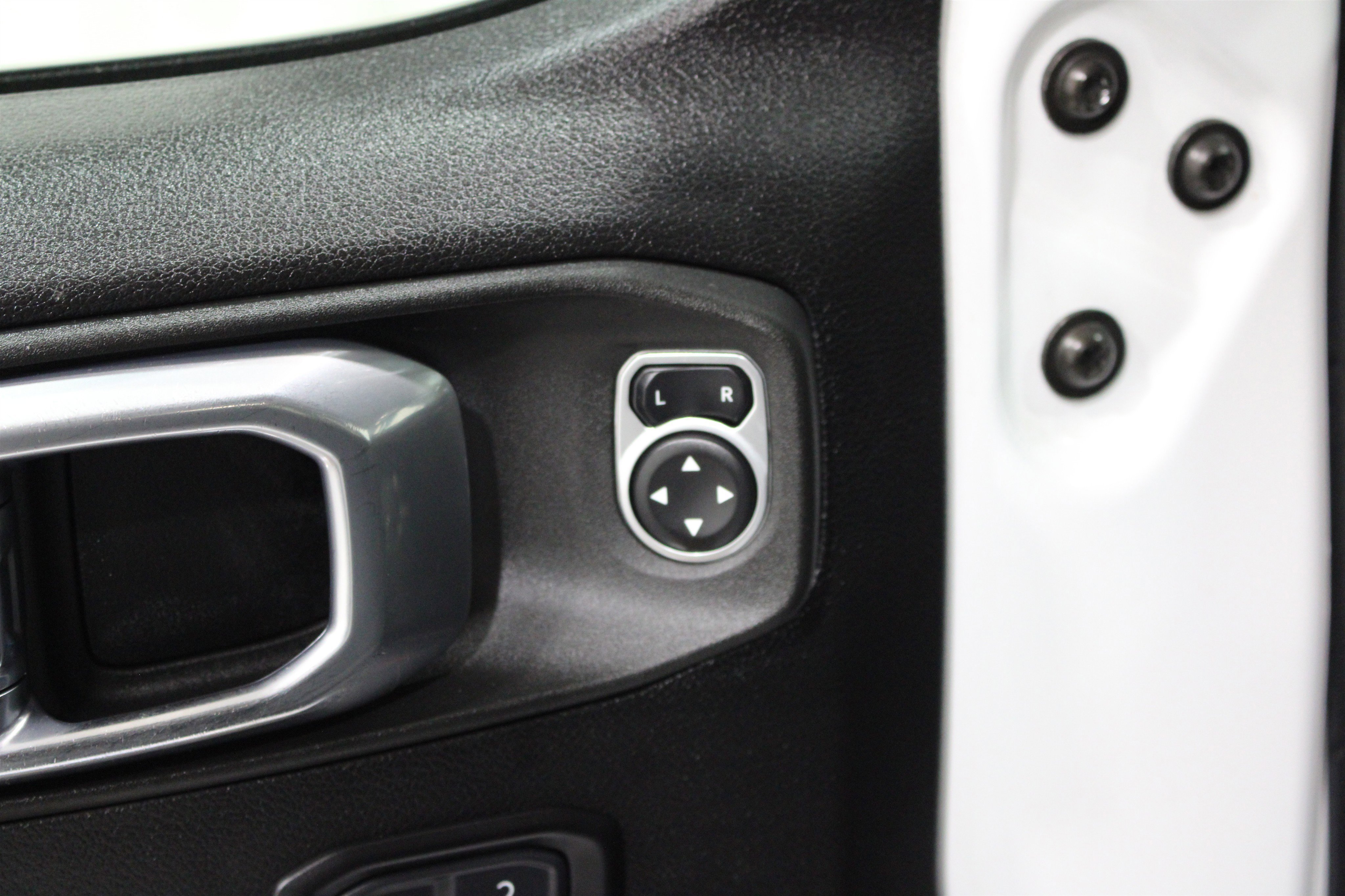 Used 2021 Bright White Clearcoat Jeep Willys image 8