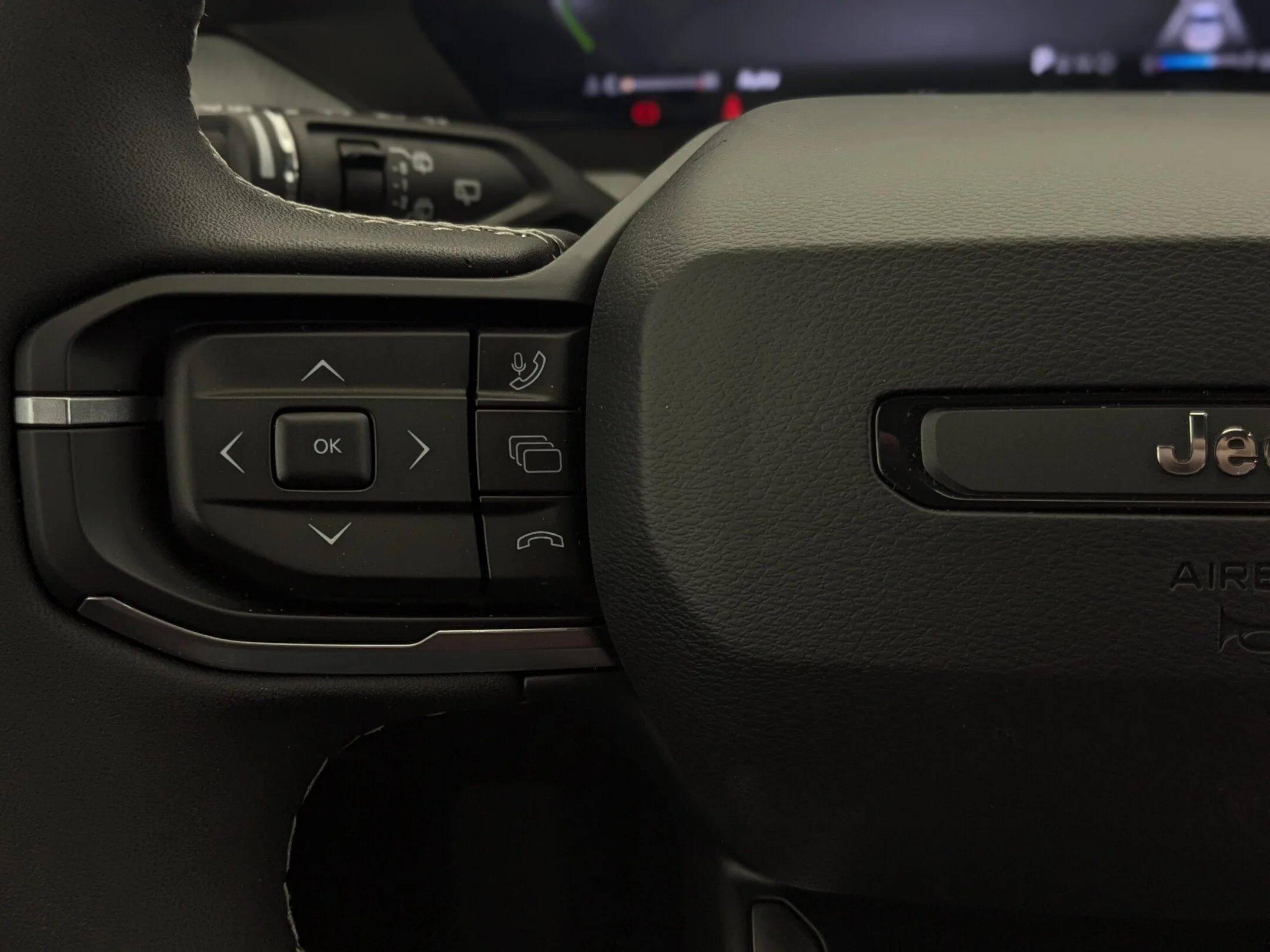 New 2026 Black Jeep Limited - - Hybrid - Dual-Pane Pano Sunroof - Capri Leatherette - Power Liftgate & More! image 17
