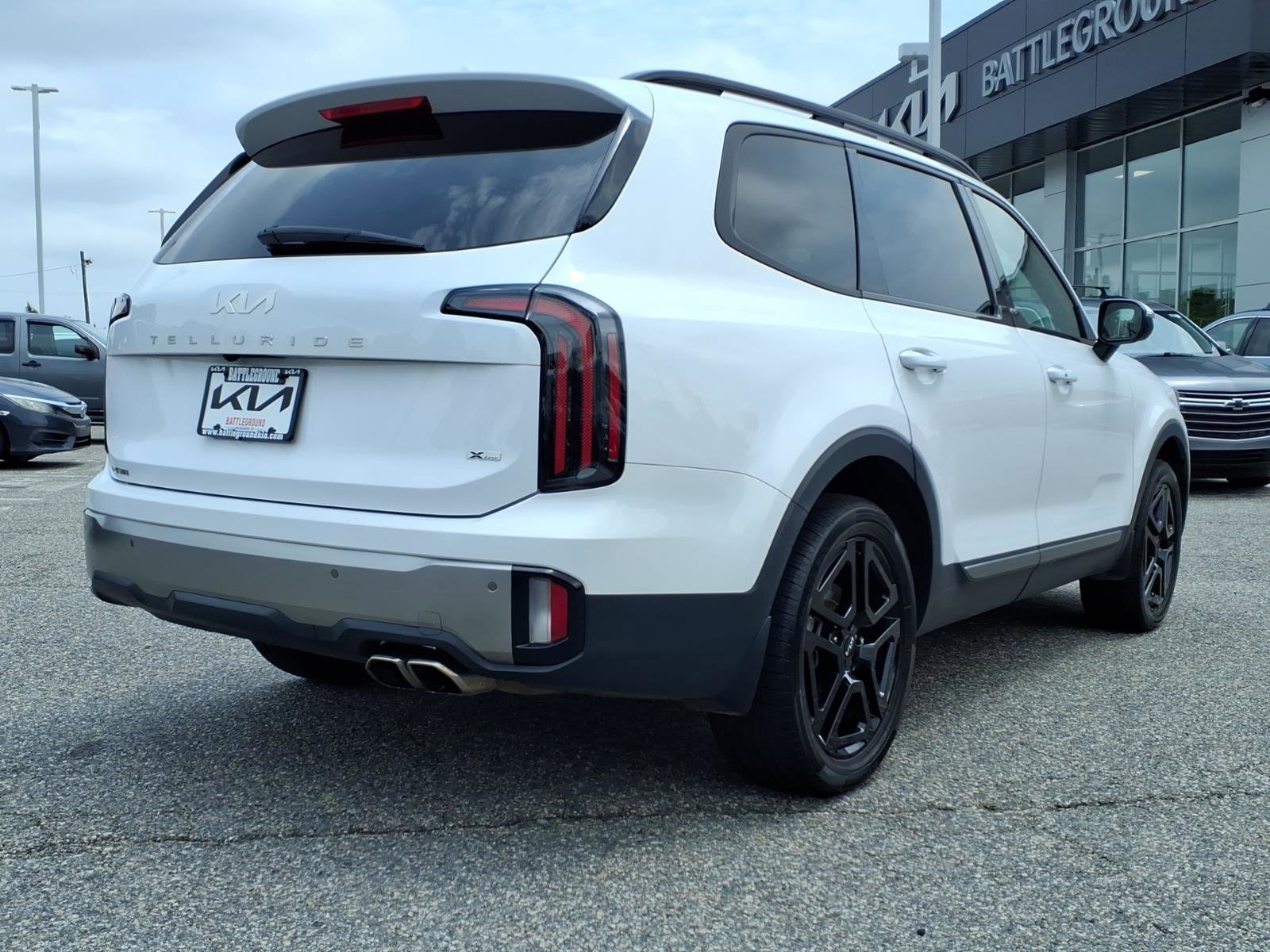 Used 2023 Glacial White Pearl Kia EX X-Line image 25