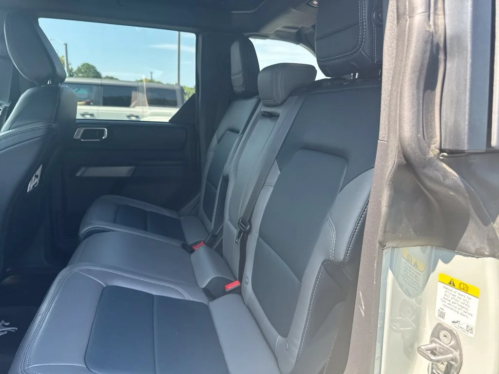 Used 2022 Green Ford Outer Banks image 18