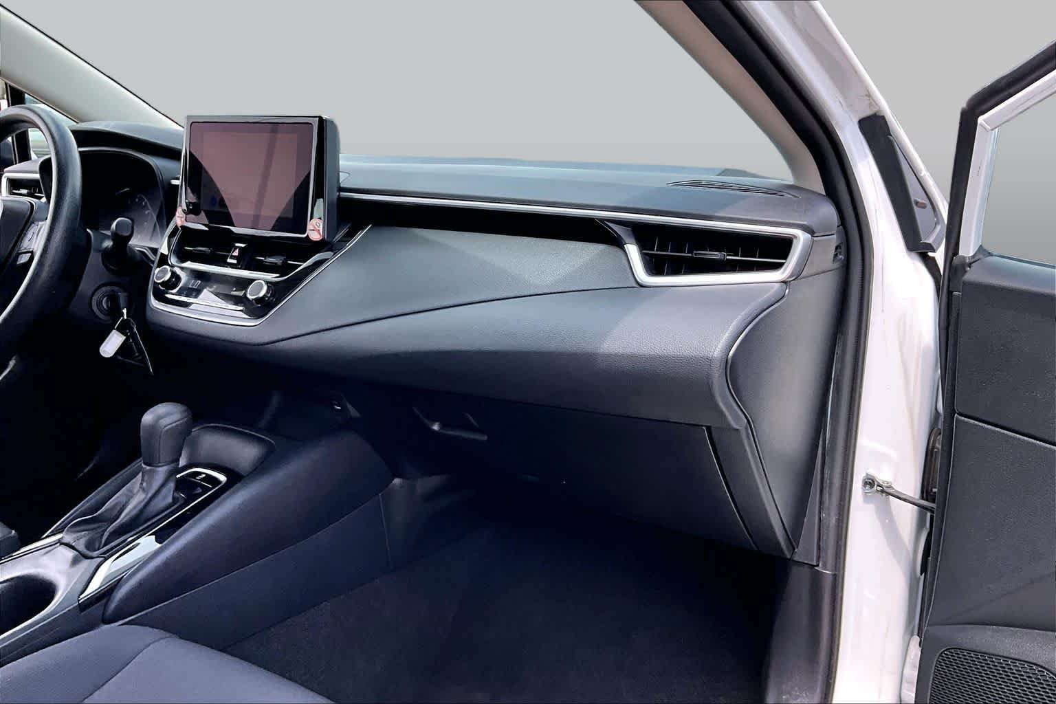 Used 2024 Ice Cap Toyota LE image 17