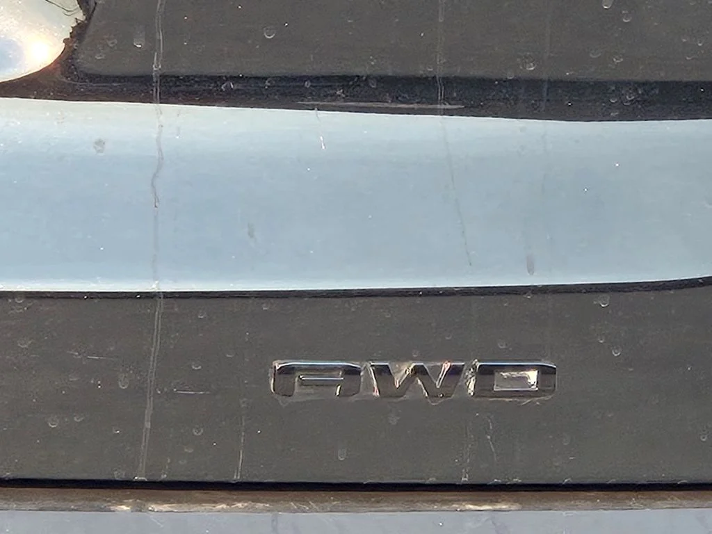 Used 2023 Black GMC SLE image 5