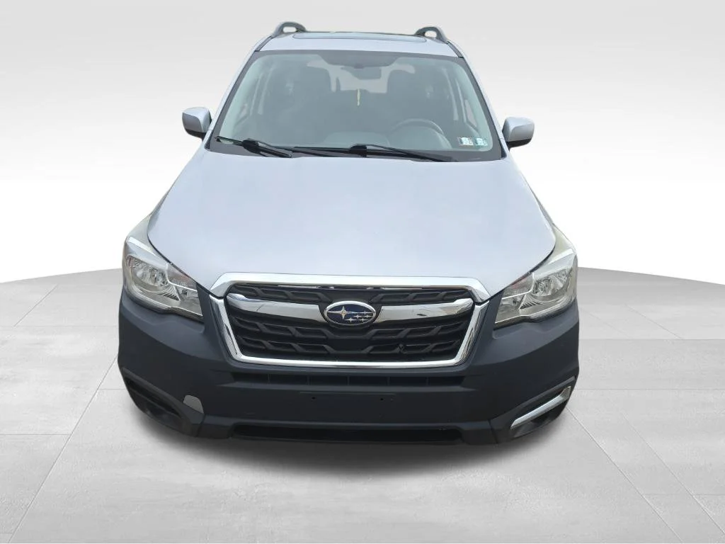 Used 2017 Silver Subaru 2.5i Premium image 1