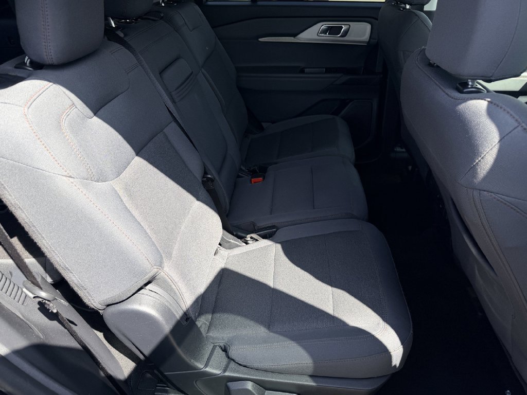 Used 2026 Black Metallic Ford Active image 12
