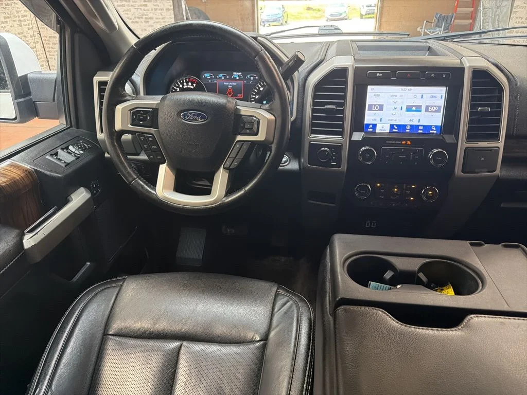Used 2020 White Ford Lariat image 14