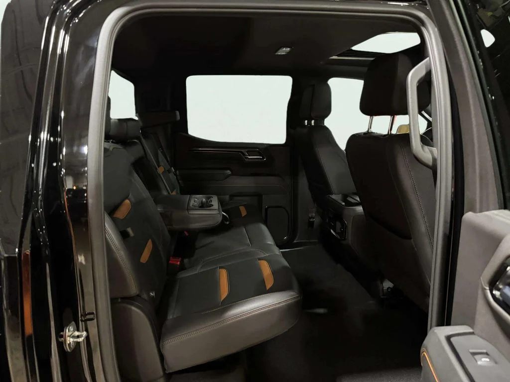 Used 2023 Onyx Black GMC AT4 image 31
