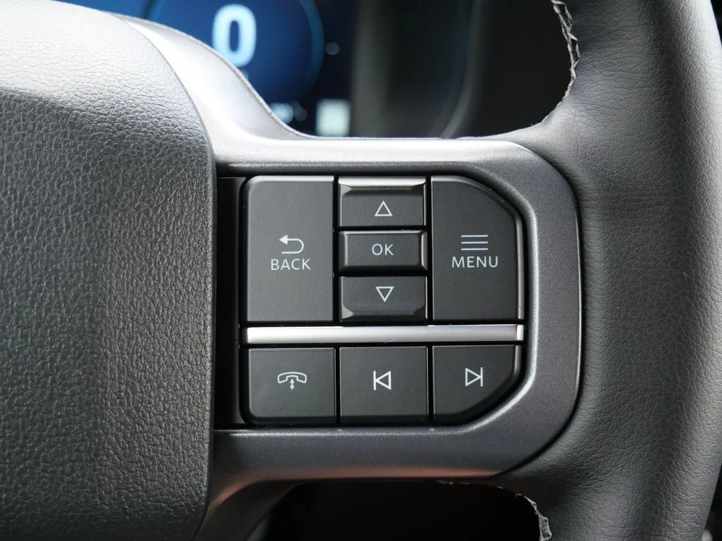 Used 2025 White Ford Lariat image 21