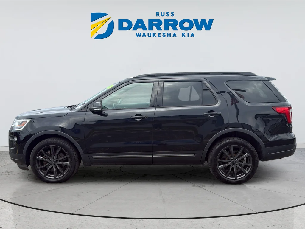 Used 2018 Black Ford XLT image 2