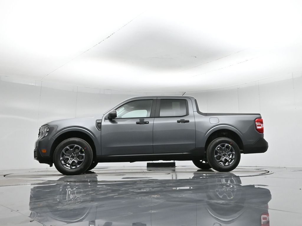 New 2026 Carbonized Gray Metallic Ford XLT image 7