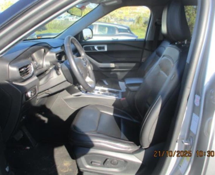 2023 Ford Explorer XLT photo 4
