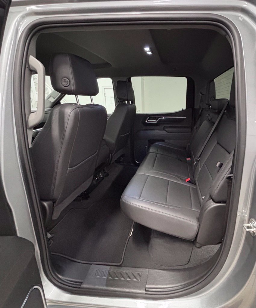 Used 2025 Silver GMC SLT image 21