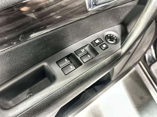 Used 2011 Black Kia EX image 13