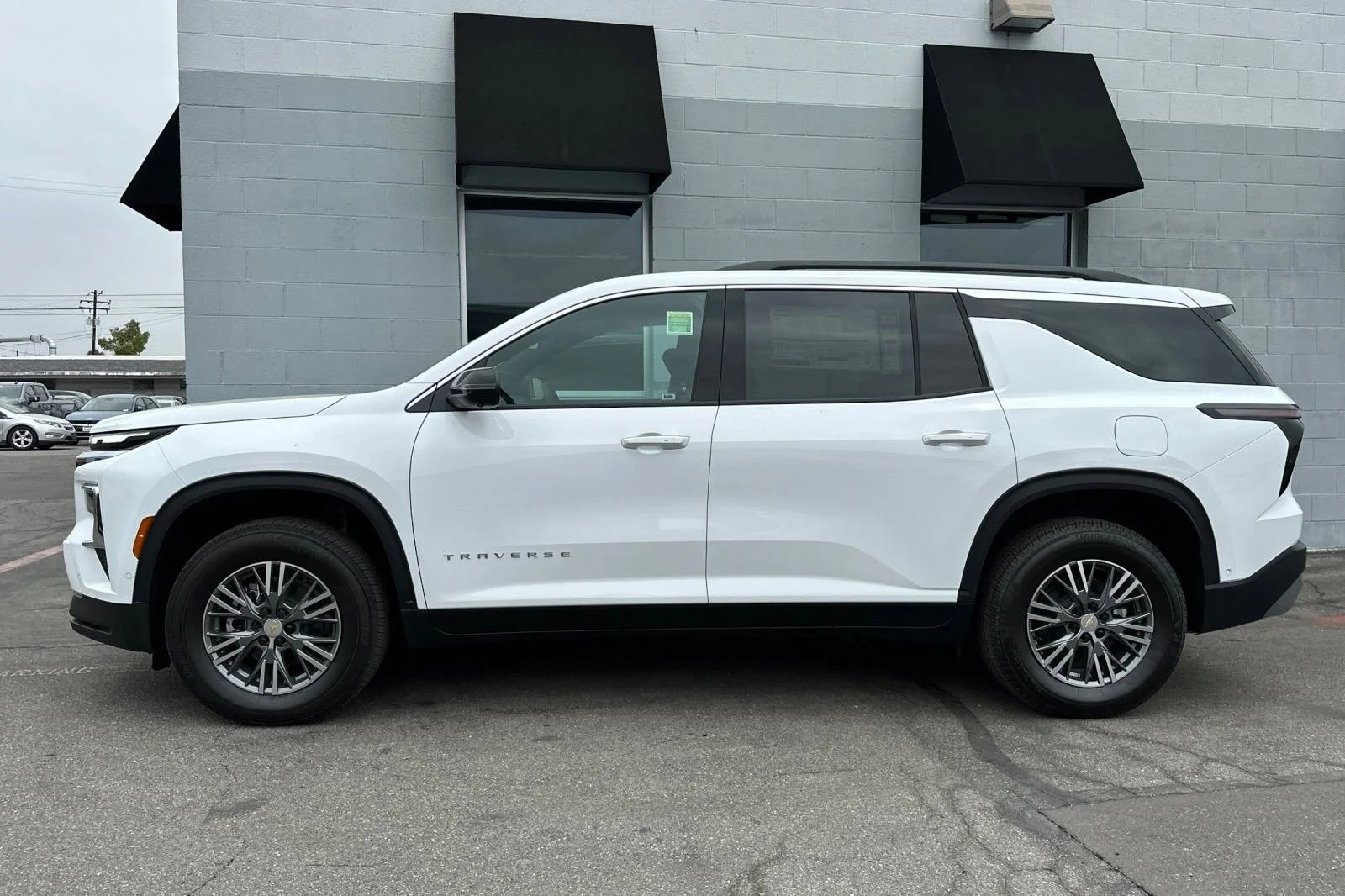 2025 Chevrolet Traverse LT - Photo 7