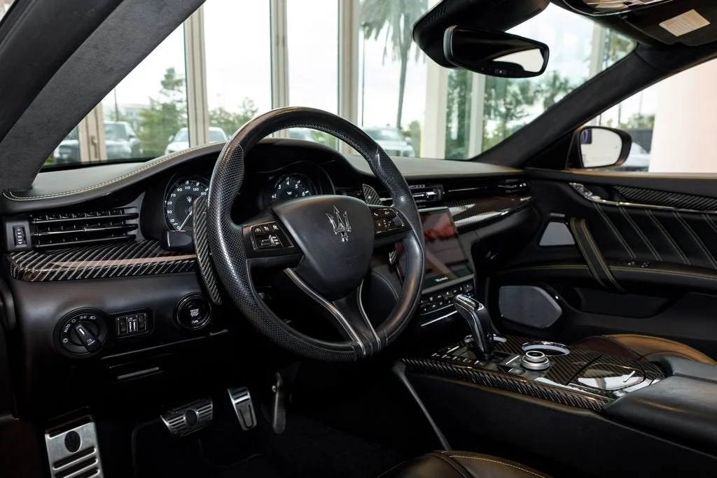 Used 2022 Nero Tempesta Maserati Trofeo image 29