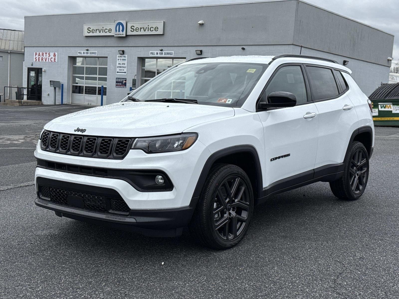 New 2026 Bright White Clearcoat Jeep Latitude Altitude image 27