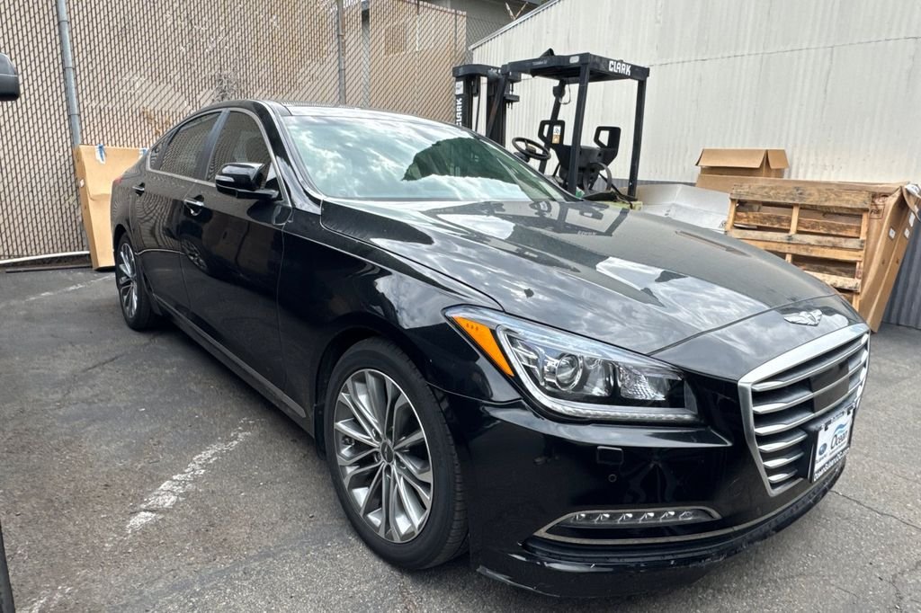 Used 2016 Black Hyundai 3.8 image 2