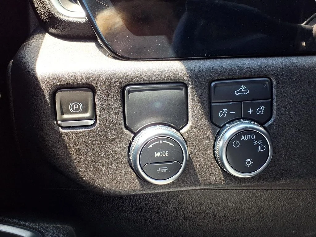 Used 2024 Gray GMC SLE image 16