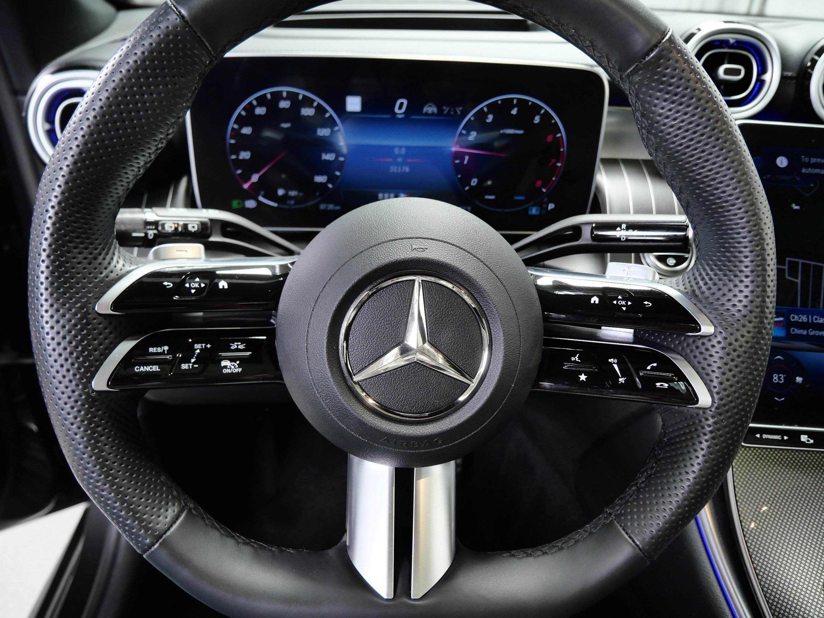 Used 2023 Graphite Grey Metallic Mercedes-Benz GLC 300 image 20