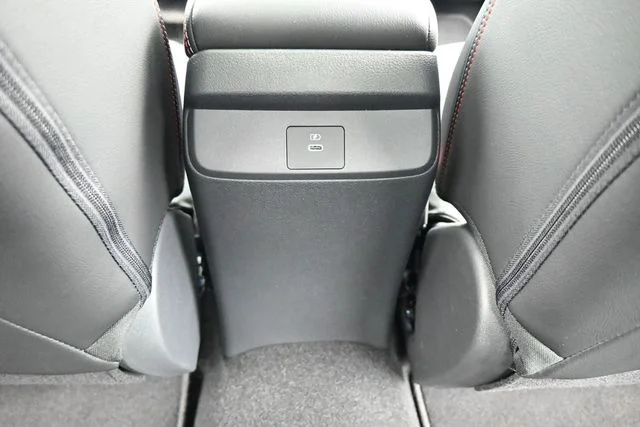 2026 Nissan Sentra SR - Photo 28