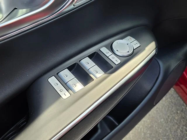 2025 GENESIS GV70 Standard - Photo 23